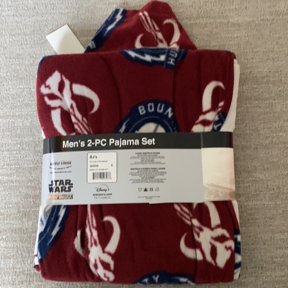 Star Wars Mandalorian 2 piece short sleeve pajama set Size Small NWT - Picture 3 of 7